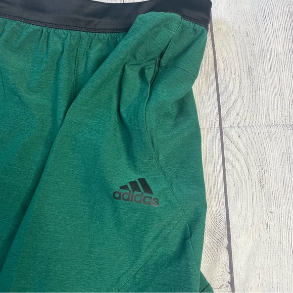 Men’s Adidas Shorts - Picture 6 of 7